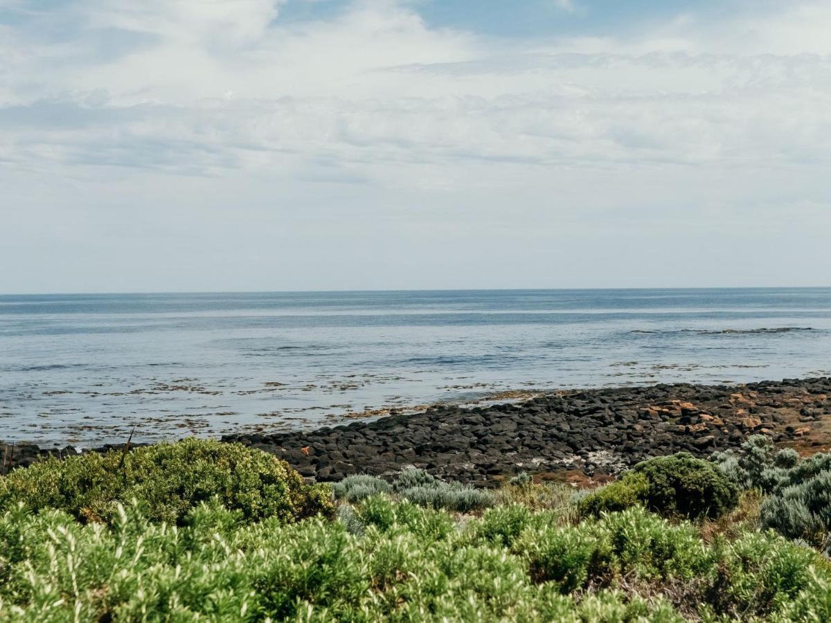 Hearns Beachside Villa 2 Port Fairy Eksteriør bilde