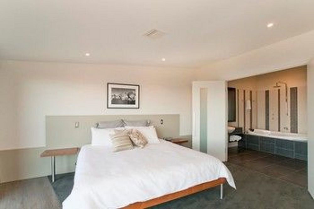 Hearns Beachside Villa 2 Port Fairy Eksteriør bilde